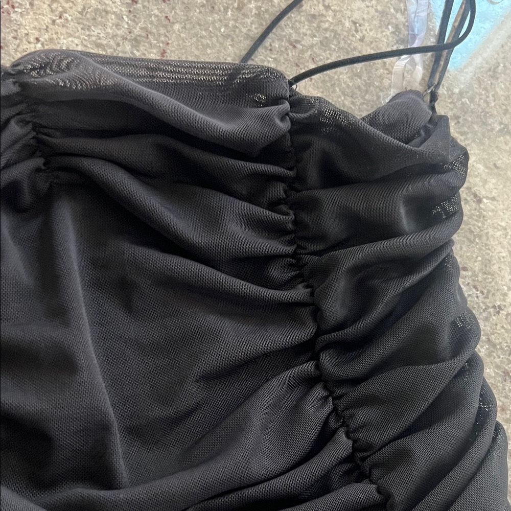 Black Ruched Tank Top - Picture 3 of 4